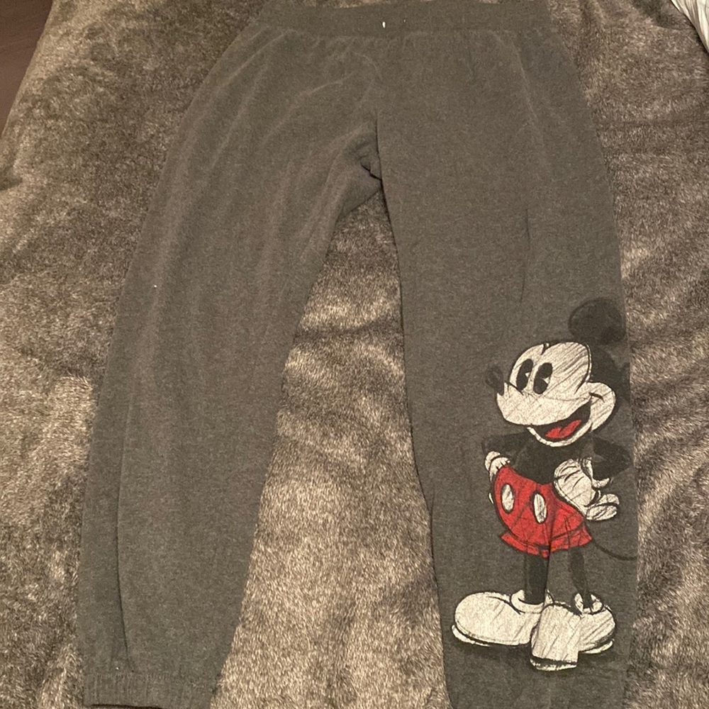 Medium Mickey Mouse sweats